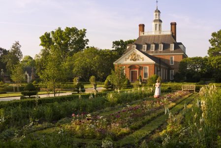 Colonial Williamsburg Governors Palace Gardens ©VTC