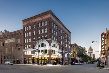 Lyric Theatre and Alabama Theatre Birmingham ©Alabama Tourism Department / Art Meripol